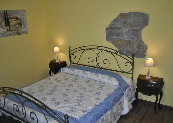 Pod Kostanji アパート