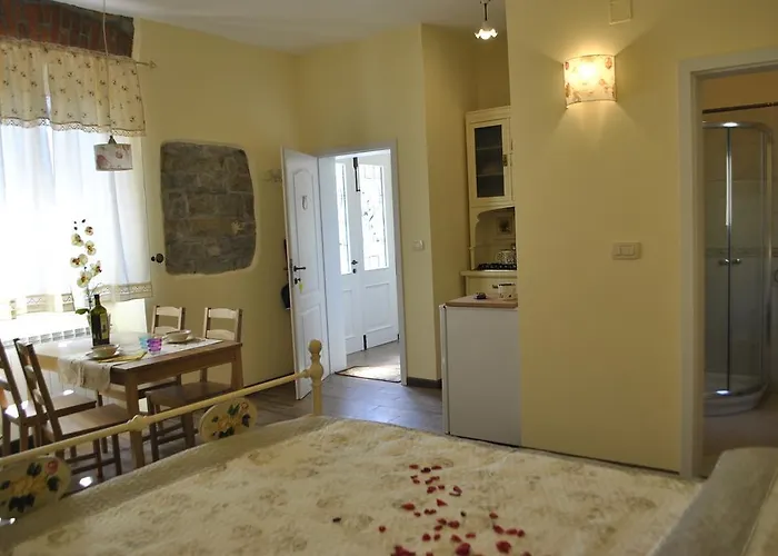 アパート Pod Kostanji